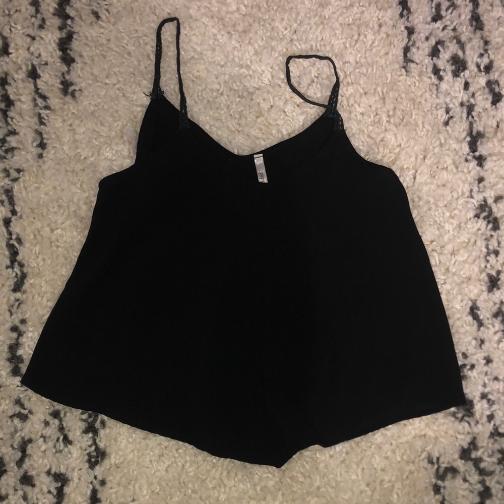 Crop top, slightly flown